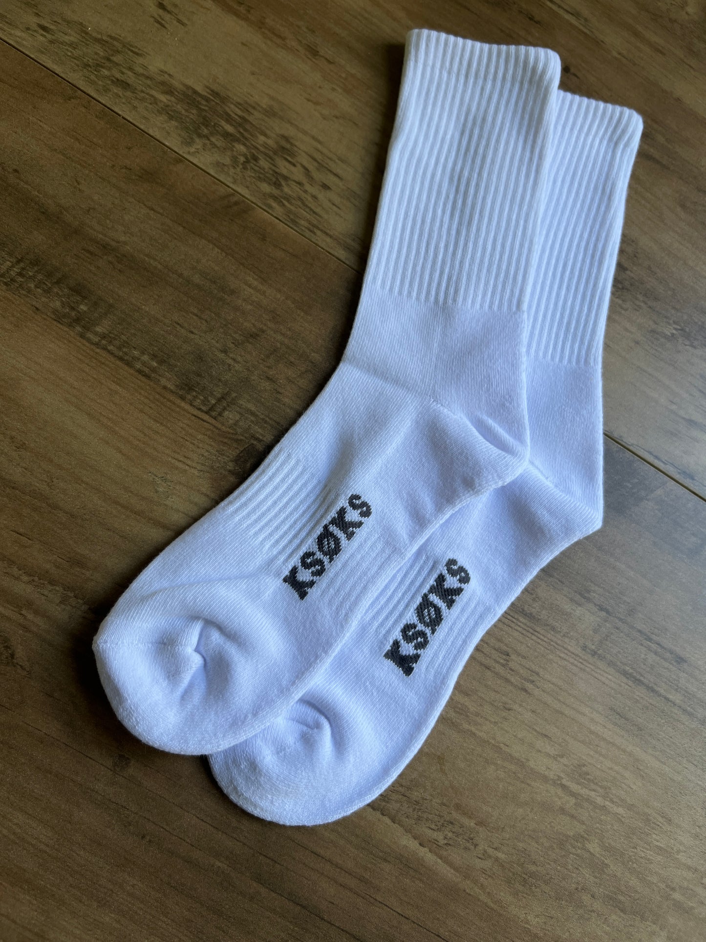 Silent Logo Cushioned Crew Socks
